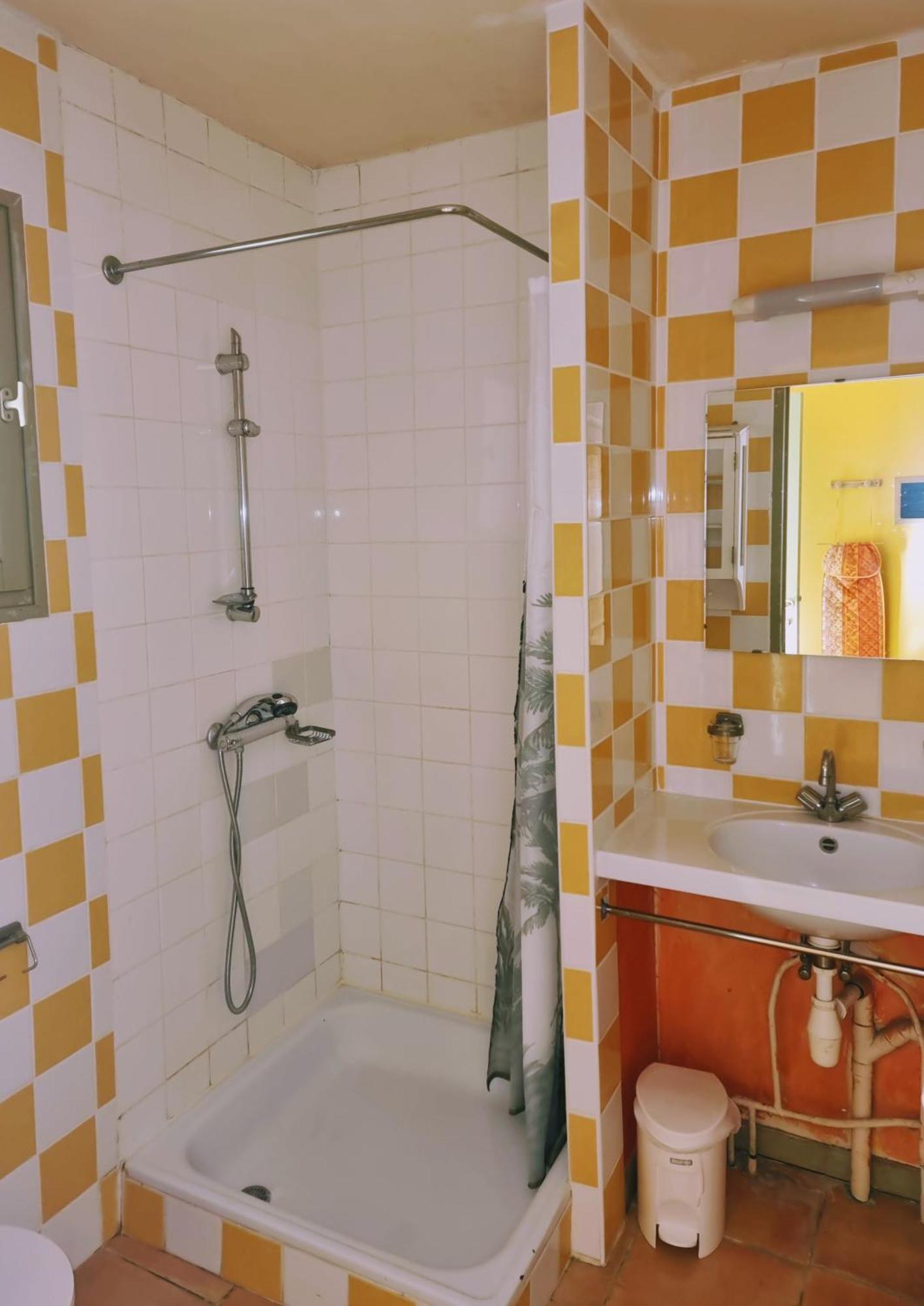 Pousterle De Sabran - Piscine & Hammam Διαμέρισμα Δωμάτιο φωτογραφία